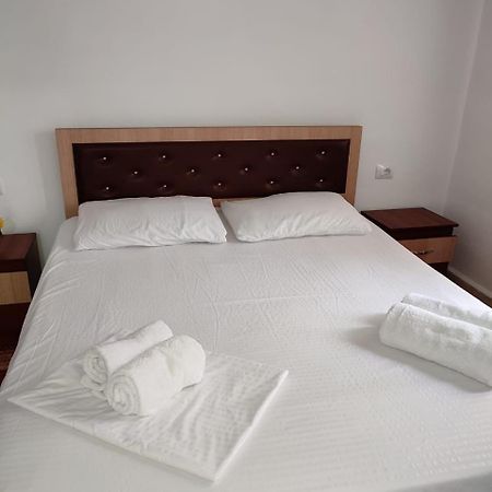 Guest House Eloid Berat Extérieur photo