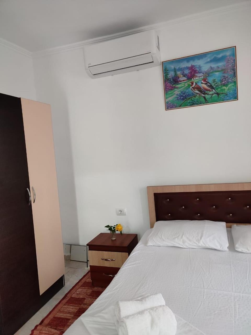 Guest House Eloid Berat Extérieur photo