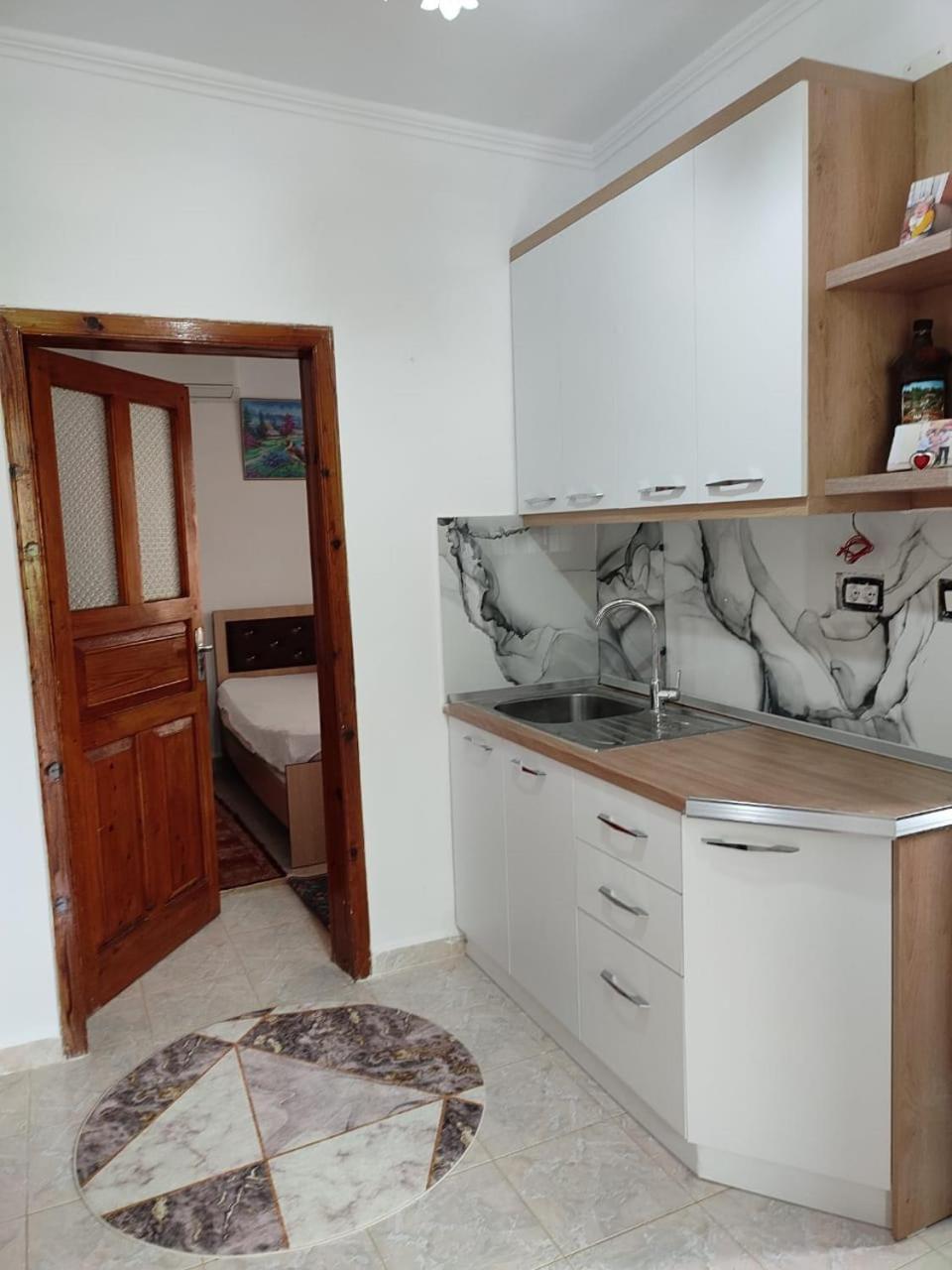 Guest House Eloid Berat Extérieur photo