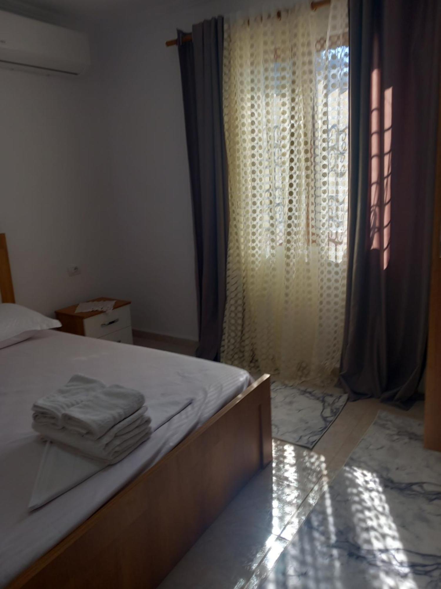 Guest House Eloid Berat Extérieur photo