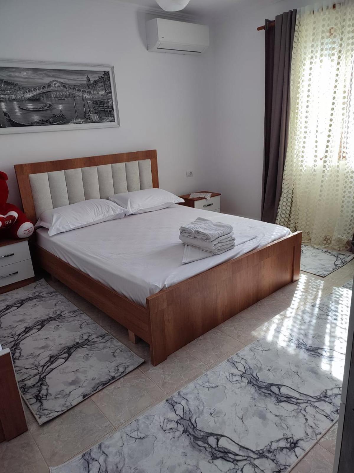 Guest House Eloid Berat Extérieur photo