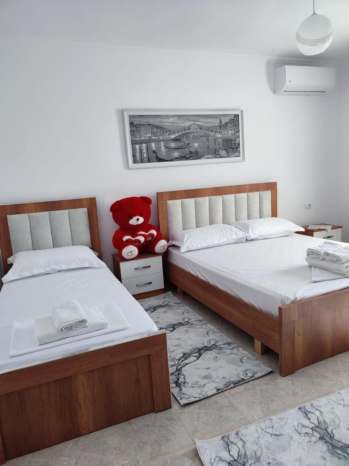 Guest House Eloid Berat Chambre photo